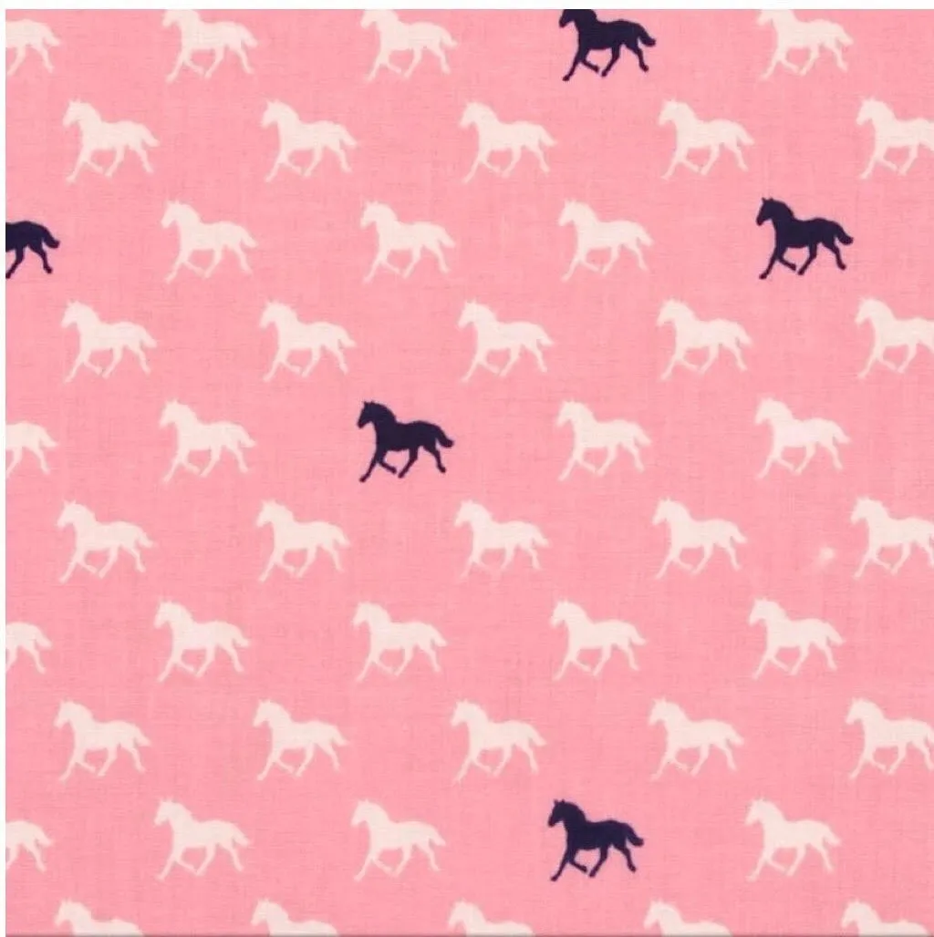 Derby Horses Bow Tie & Pocket Square Set